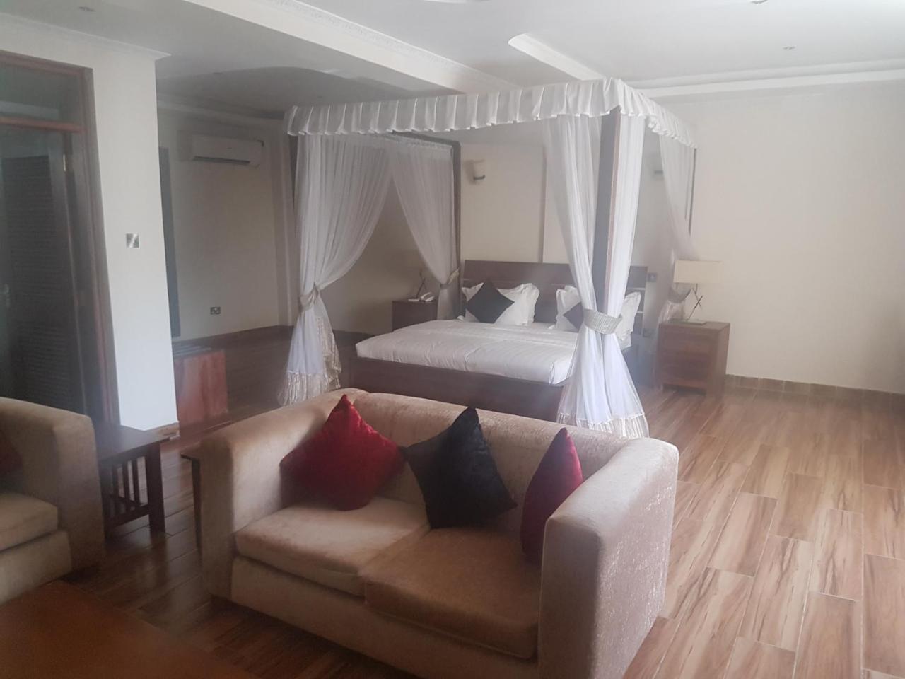 The Vic Hotel Kisumu Buitenkant foto