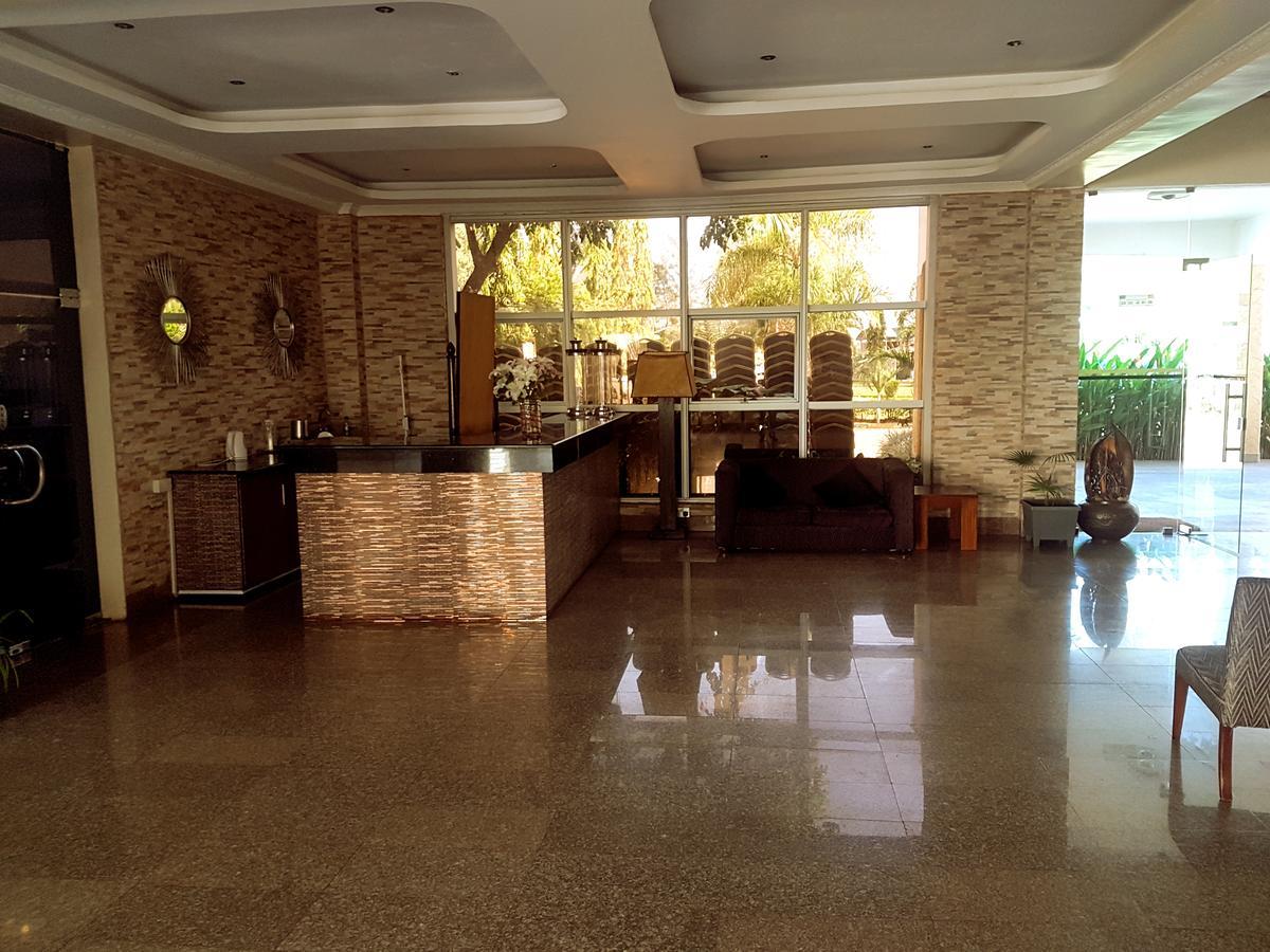 The Vic Hotel Kisumu Buitenkant foto