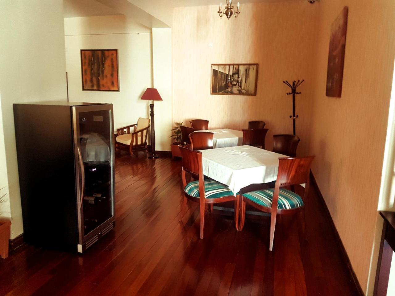 The Vic Hotel Kisumu Buitenkant foto