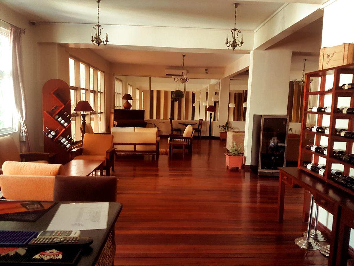 The Vic Hotel Kisumu Buitenkant foto